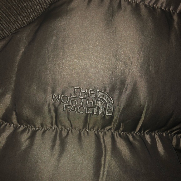 North face puffer jacket - Picture 2 of 4